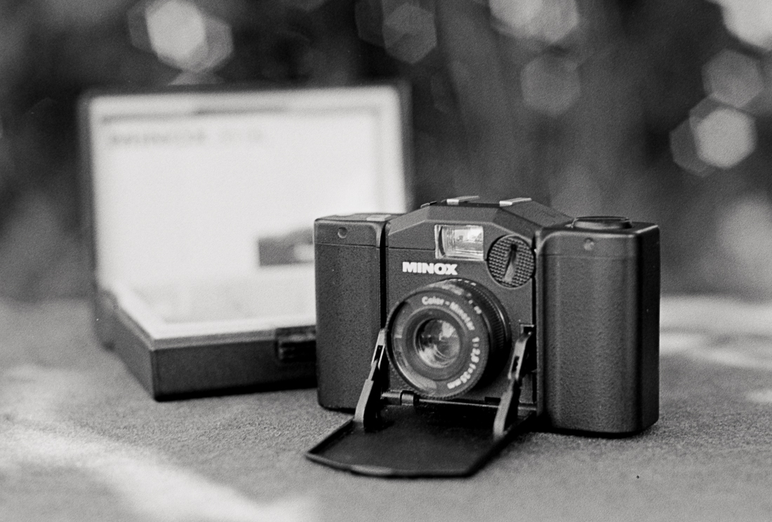 minox