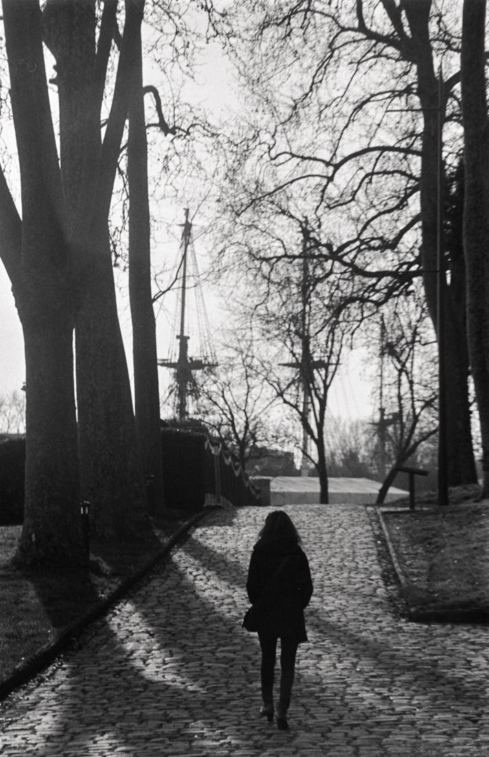 AE1